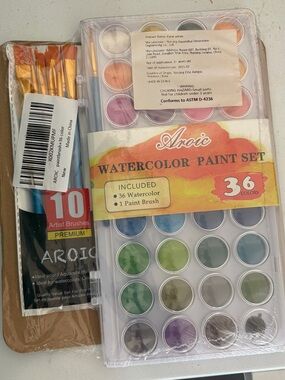 Aroic Watercolor Paint Set with Brushes - Multicolor